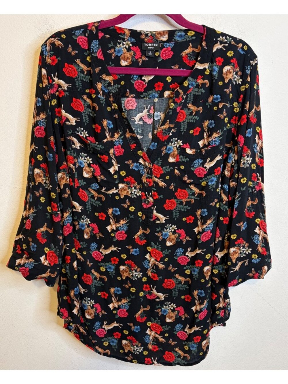 Torrid Harper Blouse Challis Top Size 2 2X Black Animal Fox Rabbit Deer Pullover